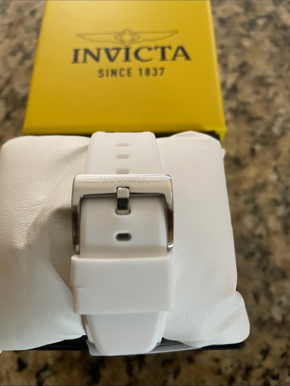 Invicta Speedway Rin Men’s Watch - Picture 2 of 2